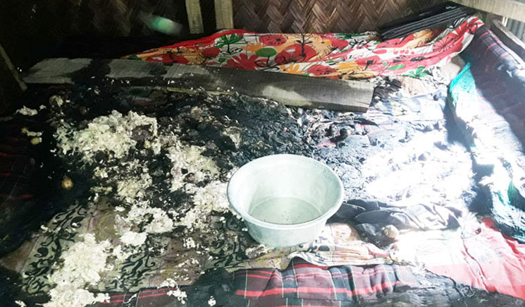 
লালমোহনে ঘুমন্ত গৃহবধূকে পুড়িয়ে হত্যা, দগ্ধ ২
