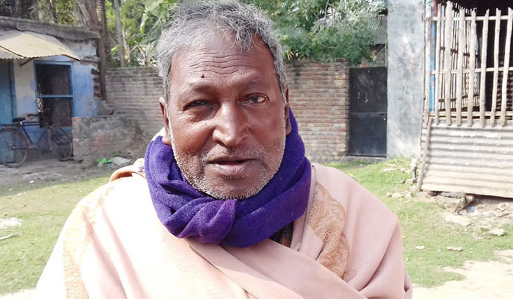 ‘টেকা দিব্যর পারি নাই তাই ভাতার কাড হয় নাই’