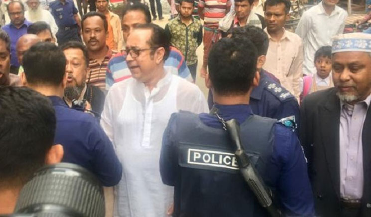 নারায়ণগঞ্জে পুলিশি বাধায় পণ্ড বিএনপির সমাবেশ