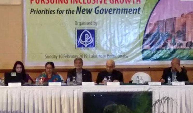 সাম্প্রদায়িক নানা ইস্যু থেকেই যাচ্ছে পাঠ্যপুস্তকে: রাশেদা কে চৌধুরী