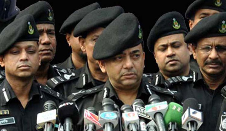 গুজব শেয়ারকারীদের কঠোর সতর্কবার্তা র‍্যাব ডিজির