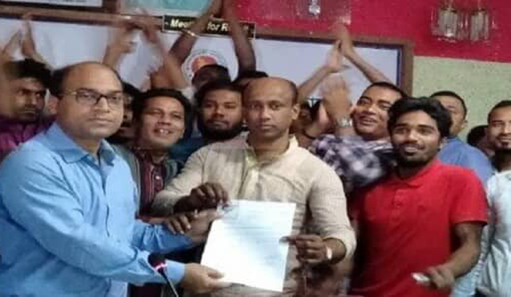 লক্ষ্মীপুরে উপজেলা চেয়ারম্যান প্রার্থী টিপুর প্রতীক দোয়াত কলম