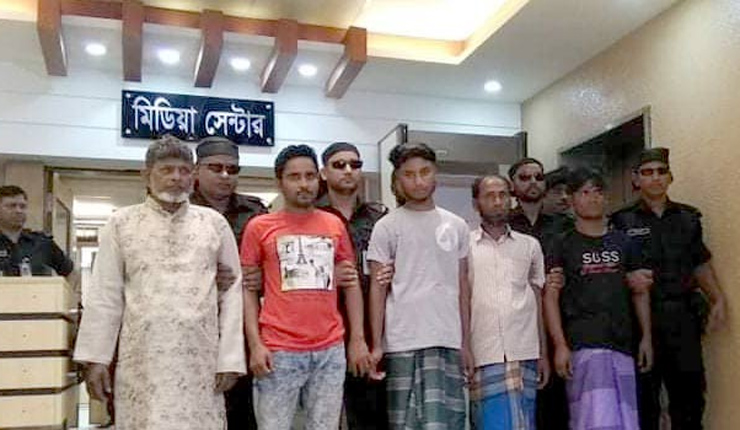 সুন্দরী নারীর প্রলোভ‌ন দেখিয়ে ডাক্তারকে অপহরণ, গ্রেফতার ৬