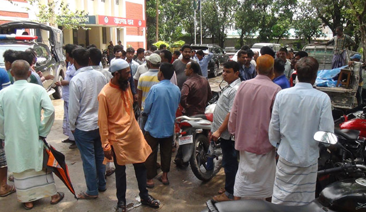 আশুগঞ্জ উপজেলা ভাইস চেয়ারম্যানের গাড়িতে গুলি, গ্রামপুলিশ নিহত