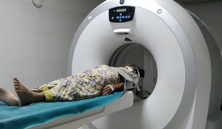 ক্যান্সারে আক্রান্ত মাকে বাঁচাতে সাংবাদিক ছেলের আকুতি