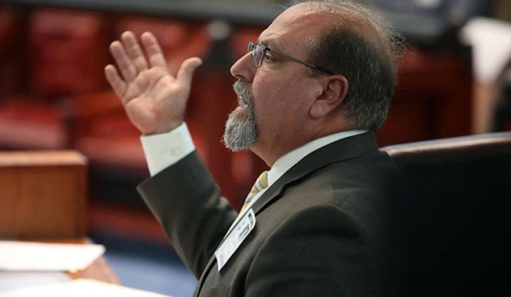 পা জোড়া করে রাখেননি? ধর্ষিতাকে প্রশ্ন করে বিপাকে বিচারক