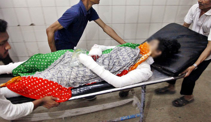 ফেনীতে ছাত্রীর গায়ে কেরোসিন ঢেলে আগুন: সেই অধ্যক্ষ বরখাস্ত