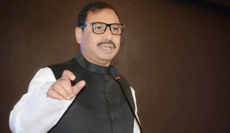 প্রকাশ্যে ধূমপান বন্ধের ঘোষণা দিলেন মেয়র নাছির