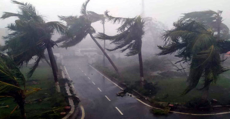 ফণীর আঘাতে লন্ডভণ্ড পুরী