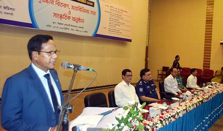 সেবার জন্য ঘুষ চাইলে আমাদের জানান, কাজটিও সুষ্ঠুভাবে করে দেব