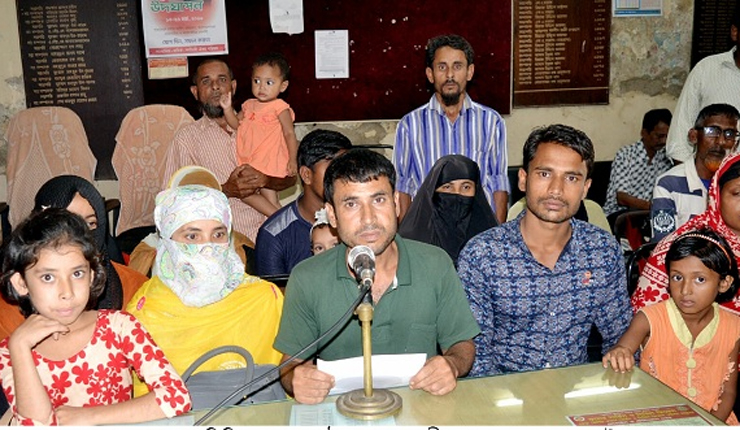 ঘুষ না পেয়ে রিকশাচালককে ডাকাতির মামলায় চালান!