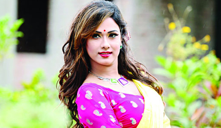আশা জাগিয়েও ঝুলেই রইলো ‘বেপরোয়া’ ববি!