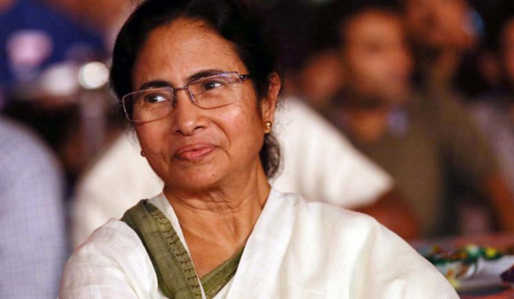 কালিমা পড়লেন ভারতের মুখ্যমন্ত্রী মমতা ব্যানার্জি