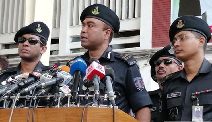 বাড়ী ফেরা মানুষের যাত্রা নিরাপদ করতে তৎপর র‌্যাব