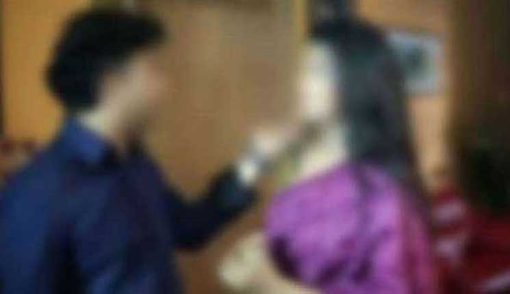 গভীর রাতে গ্রামবাসীর হাতে প্রেমিক আটক, উদ্ধার করতে গিয়ে বিপাকে পুলিশ