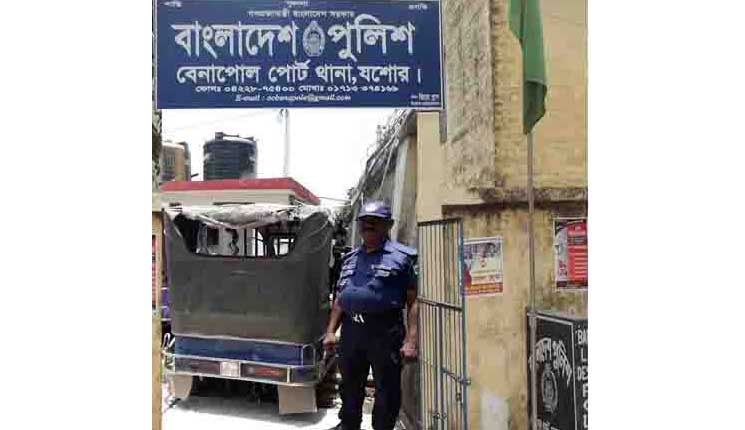 চুরি হওয়া ইজিবাইকটি উদ্ধার করলো বেনাপোল পোর্ট থানার পুলিশ