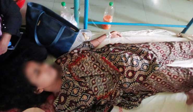 চাঁদা না পেয়ে প্রবাসীর স্ত্রী-শিশু কন্যাকে পিটিয়ে আহত
