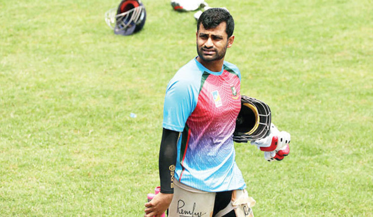 বড় ধাক্কা বাংলাদেশ দলে, মাশরাফির পর চোটে পড়লেন তামিম