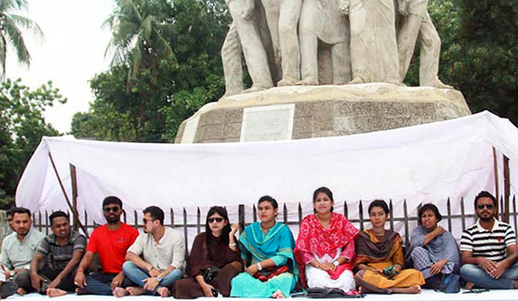 রাজু ভাস্কর্যেই ঈদ করবেন ছাত্রলীগের পদবঞ্চিতরা