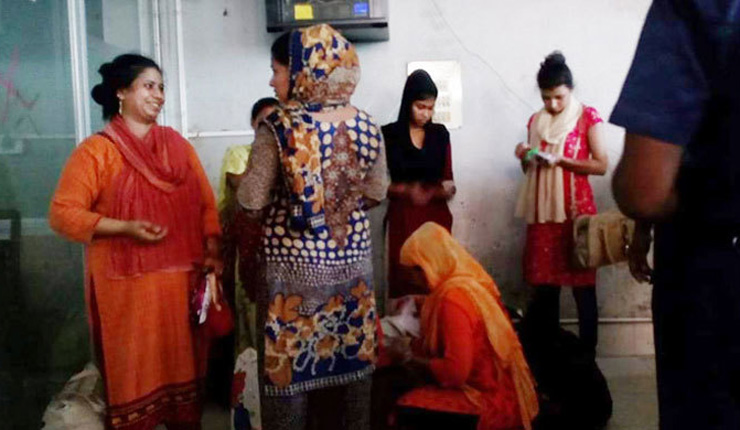 দেশে ফিরলেন ভারতে পাচার ৬ তরুণী
