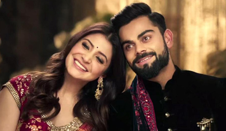 কোহলির ভদ্রতায় মুগ্ধ আনুশকা