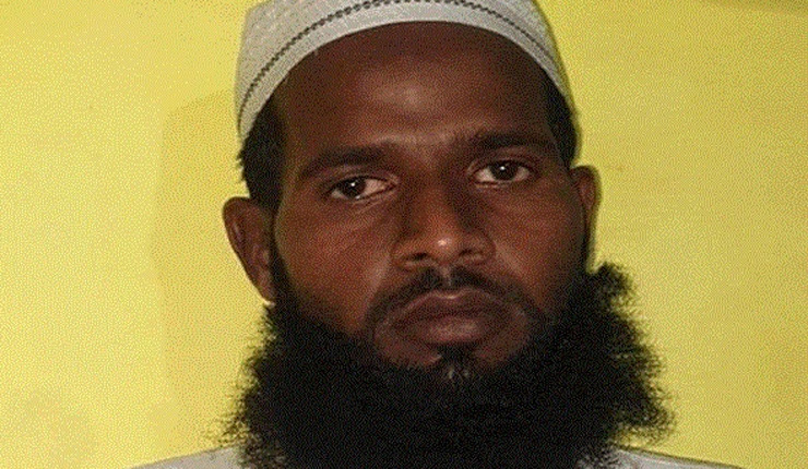 ছাত্রীকে তুলে নিয়ে ধর্ষণ, শিক্ষক গ্রেফতার