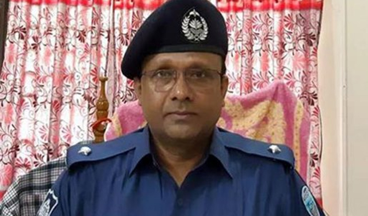 ওসি মোয়াজ্জেমকে ফেনী পুলিশের কাছে হস্তান্তর