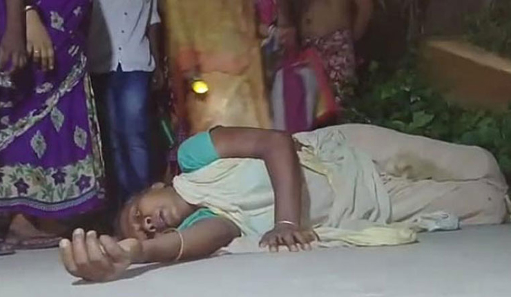 ডাইনি অপবাদে মাকে মেরে বাড়ি থেকে বের করে দিয়েছে ছেলে