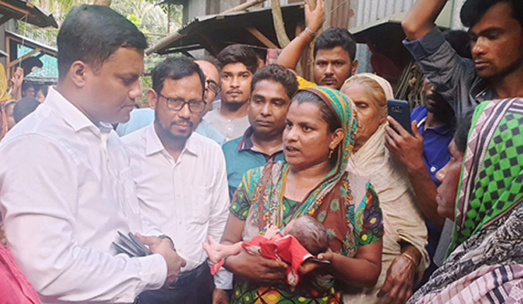 রাস্তায় সন্তান জন্ম দিয়ে মৃত্যুপথযাত্রী পাগলি