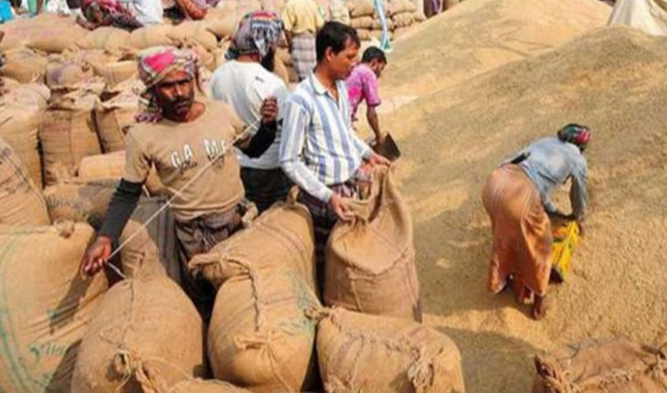 সিন্ডিকেট করে ধান কেনায় কৃষক ক্ষতিগ্রস্ত