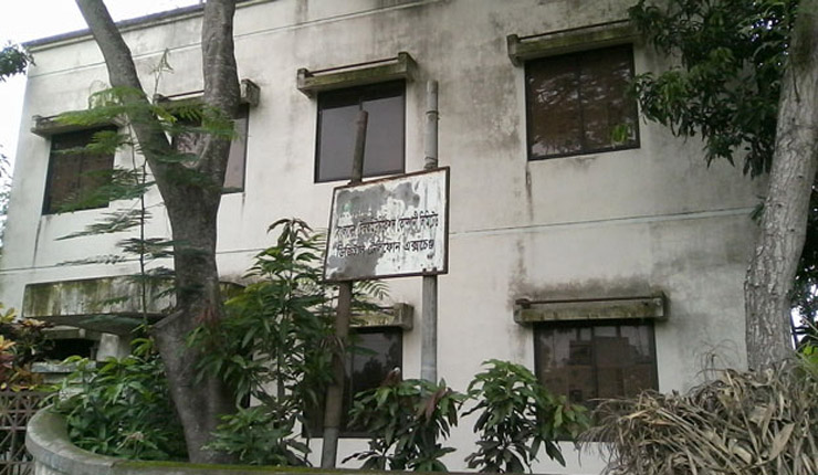 তাহেরপুর টেলিফোন এক্সচেঞ্জের গ্রাহক দুর্ভোগ চরমে, ক্ষুব্ধ এলাকাবাসী
