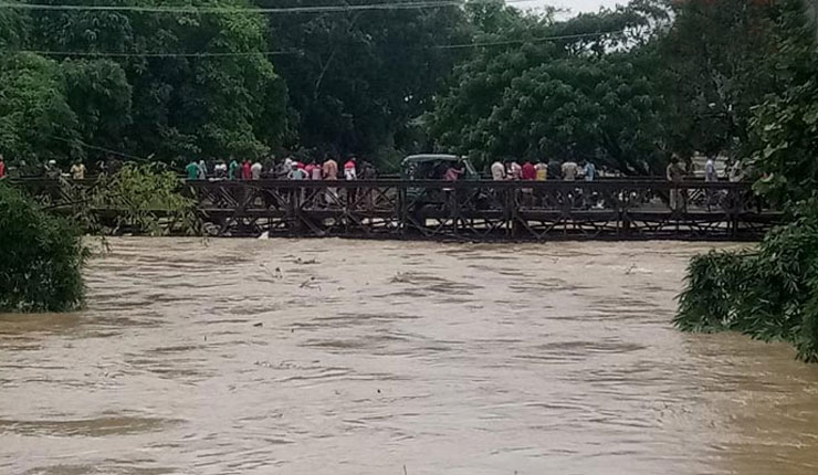 বিপদসীমার ওপরে ফেনীর মুহুরী নদীর পানি