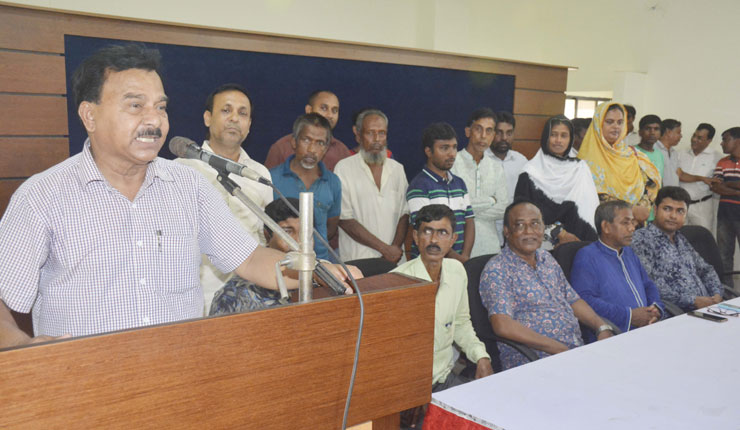 বাগমারার ভবানীগঞ্জ পৌরসভায় বয়স্ক, বিধবা ও প্রতিবন্ধীদের ভাতা বাছাই 