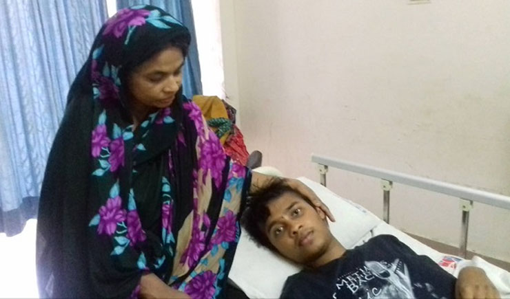 সন্তানকে বাঁচাতে নিঃস্ব বাবা-মায়ের আকুতি
