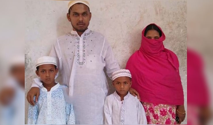 জামালপুরে স্ব-ইচ্ছায় হিন্দু থেকে স্ব-পরিবারে মুসলমান হলেন কৃষ্ণ বাবু