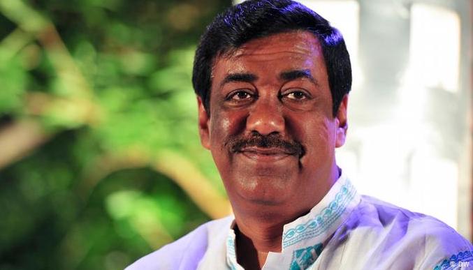 ‘নিজেও অবাক হই, আমি শামীম এত ধৈর্য ধরি কেমনে’