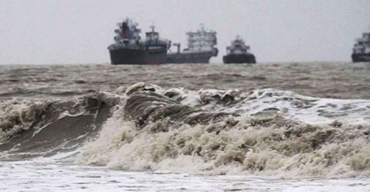 বাংলাদেশের জলসীমায় ঢুকল দুই বিদেশি জাহাজ