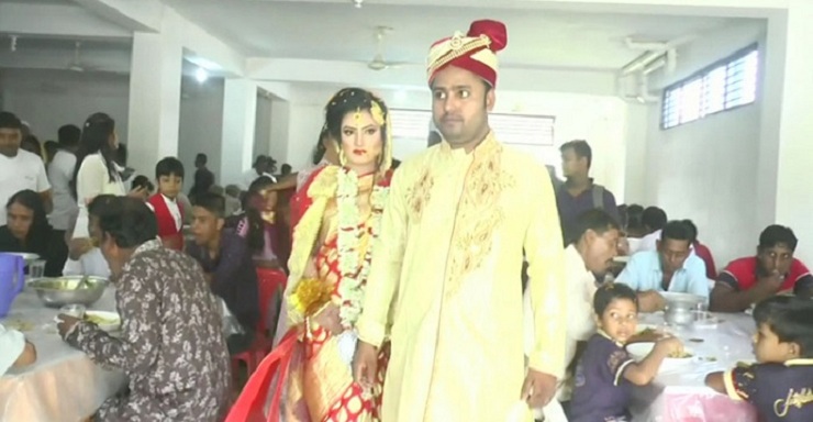 এবার বরের বাড়িতে এলো কনে, নিয়ে গেল বর