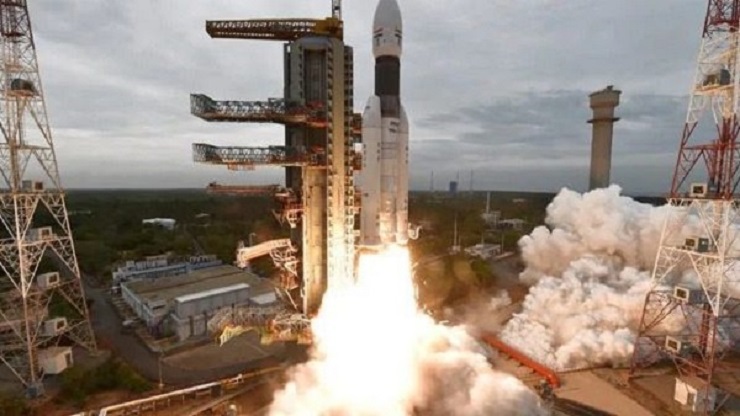 খোঁজ নেই বিক্রমের, ইসরোর পরের লক্ষ্য ‘গগনযান’