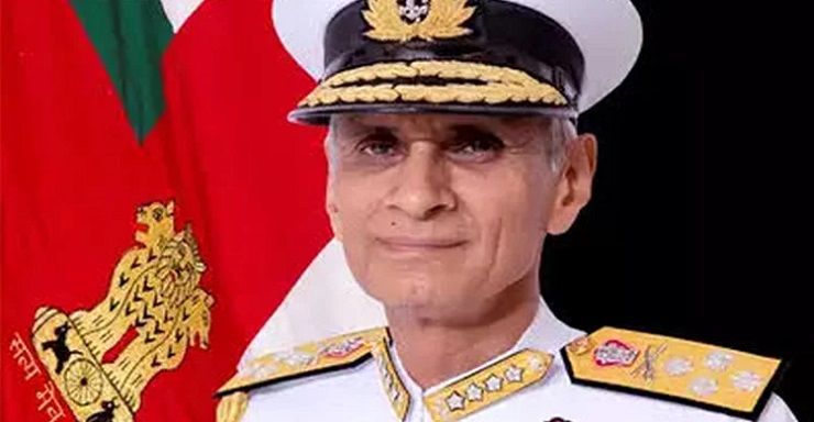 ভারতীয় নৌবাহিনী প্রধান ৪ দিনের সফরে ঢাকায় এসেছেন