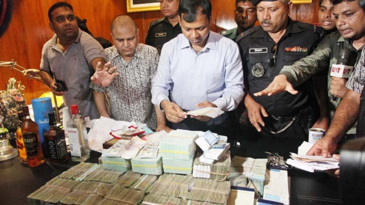 জিকে শামীমের 'ট্রাম কার্ড' ছিল উঠতি মডেলরা