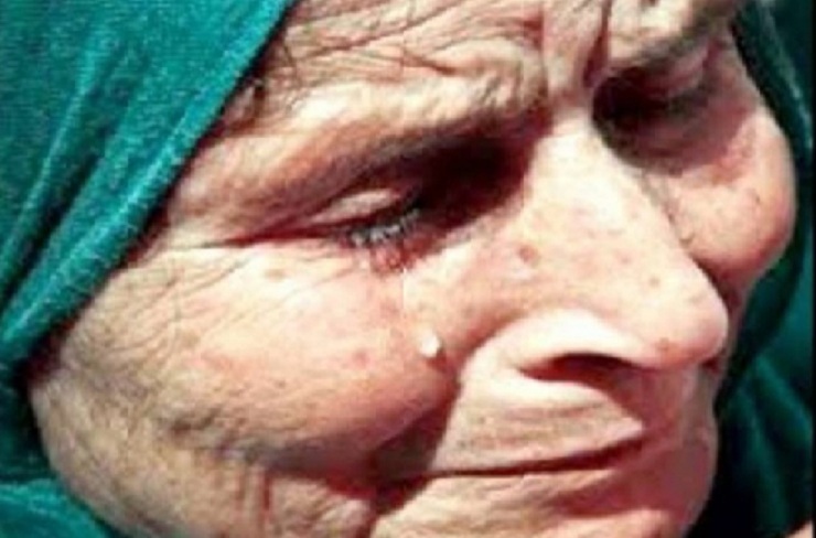 ১০ হাজার টাকা না পেয়ে মায়ের ৪টি দাঁত ভেঙে দিয়েছে পাষণ্ড ছেলে! 