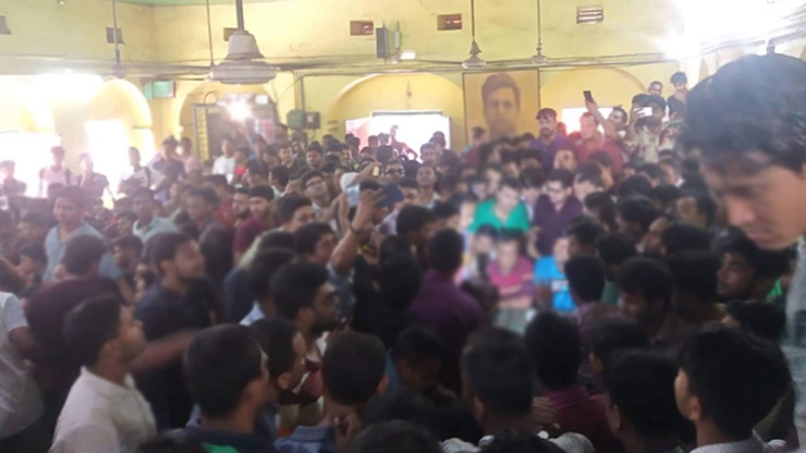 মধুর ক্যান্টিনে উত্তাপ