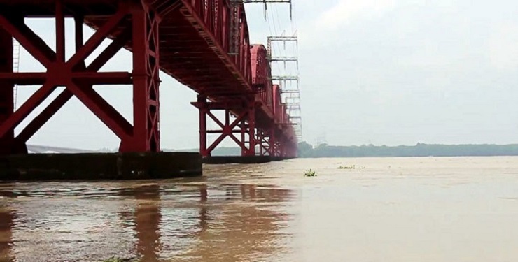 পদ্মার পানি বিপৎসীমার ওপরে