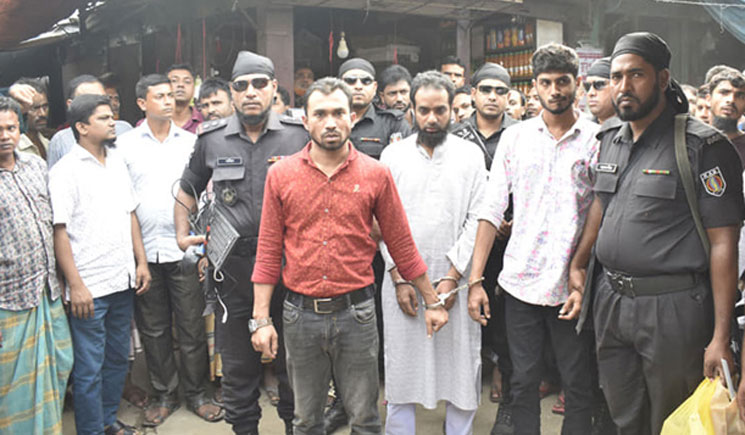 অনলাইন ক্যাসিনোর দুই পরিচালকসহ আটক ৫