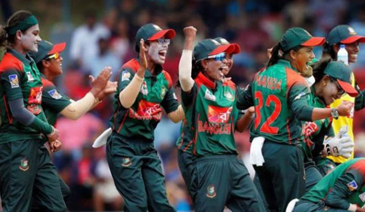 এবার সালমা-রুমানাদের বেতন বাড়া দাবি তুলেছেন সাকিবরা