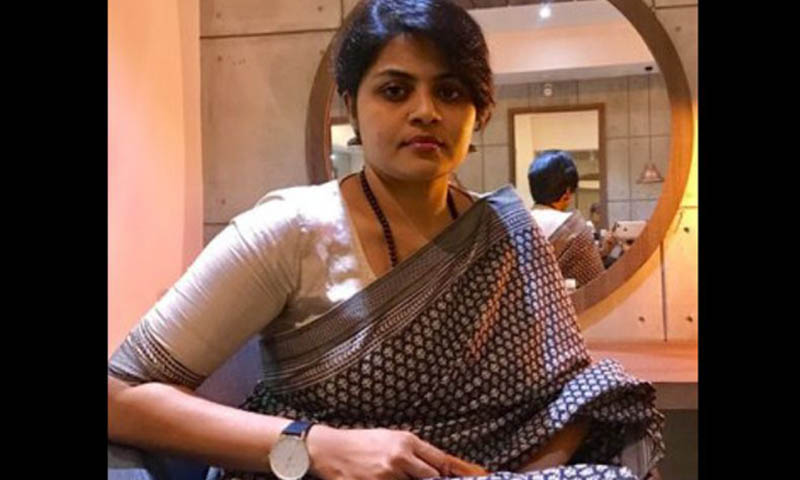 'ভাগ্য ধর্ষণের মতো', বেফাঁস মন্তব্য করে বিতর্কে সাংসদের স্ত্রী 