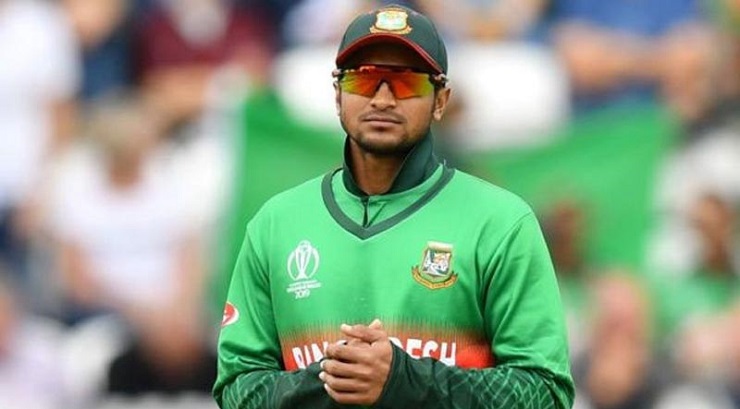 পদত্যাগ করলেন সাকিব