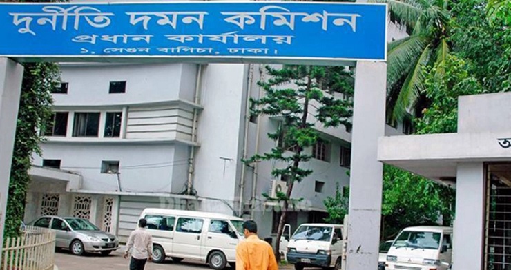 বিলাসবহুল গাড়ির তথ্য চেয়েছে দুদক, সময় ৫ দিন