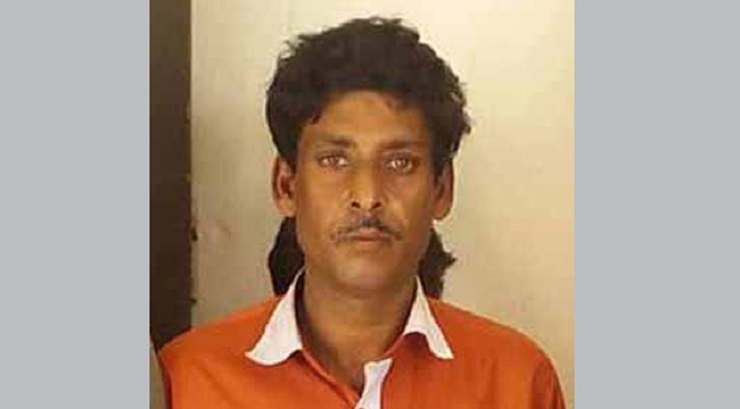 স্ত্রী গার্মেন্টসে কাজে গেলে নিজের মেয়েকে ধর্ষণ করত লম্পট বাবা